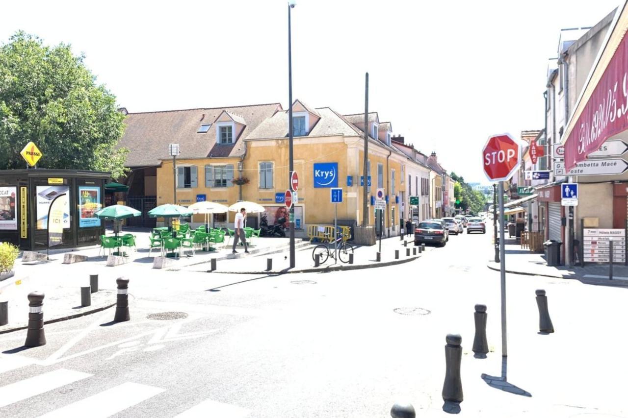 M12 - Le Vieux Massyrer600Morly20 Minnetflixneuf Massy  Eksteriør billede